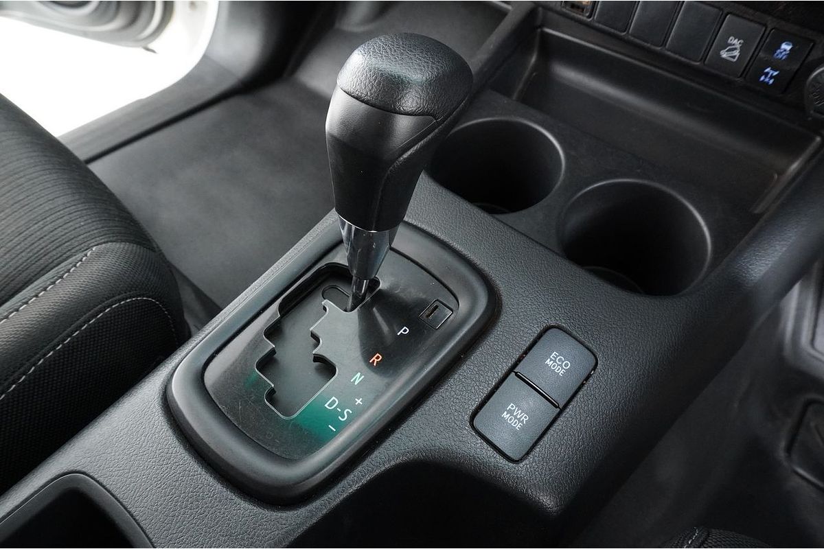 2021 Toyota HILUX SR (4x4) GUN126R FACELIFT 4X4