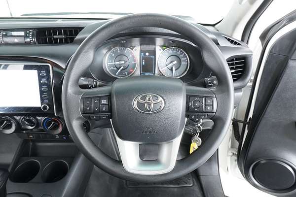 2021 Toyota HILUX SR (4x4) GUN126R FACELIFT 4X4