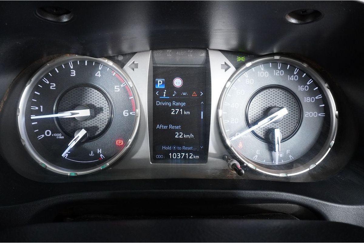 2021 Toyota HILUX SR (4x4) GUN126R FACELIFT 4X4
