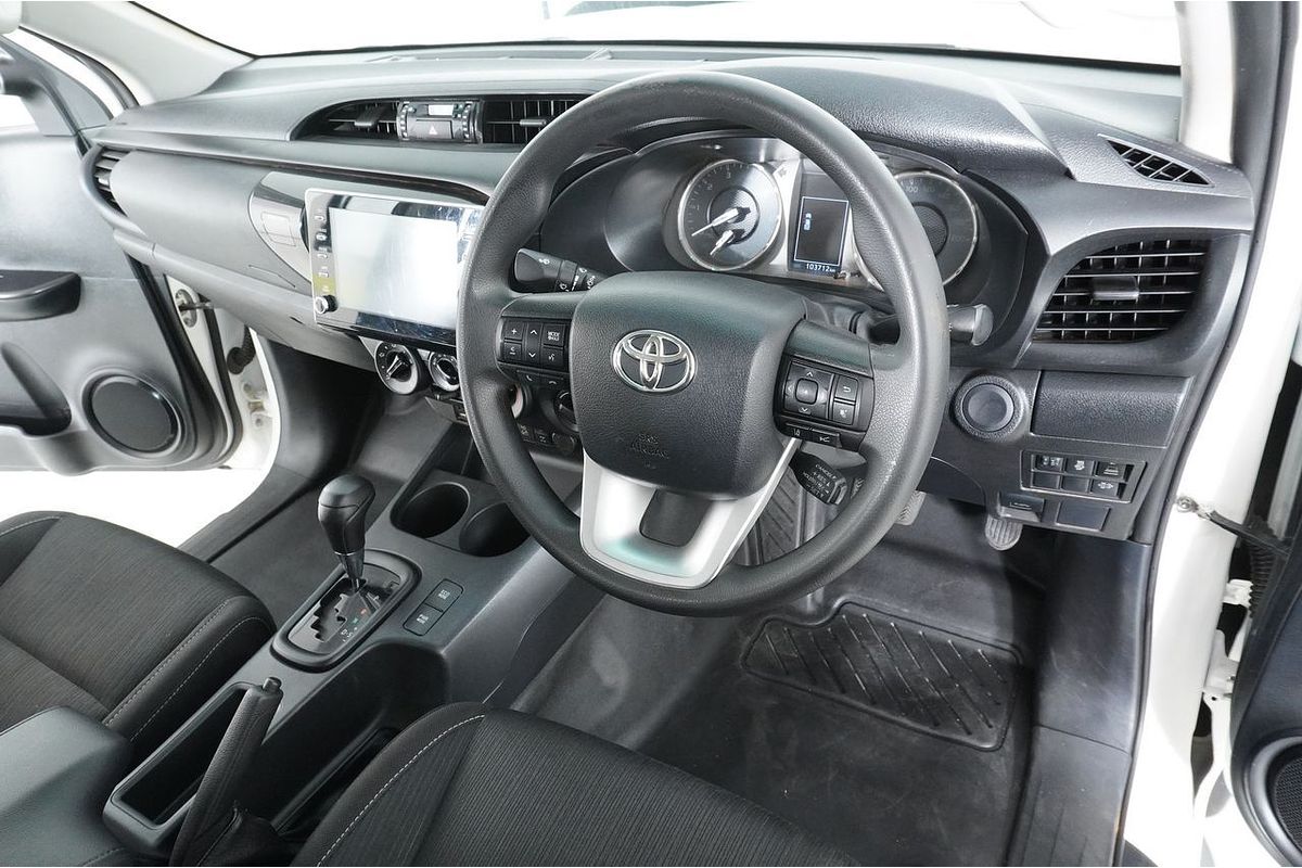 2021 Toyota HILUX SR (4x4) GUN126R FACELIFT 4X4