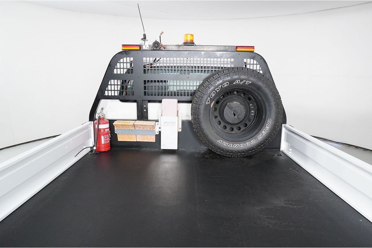 2021 Toyota HILUX SR (4x4) GUN126R FACELIFT 4X4