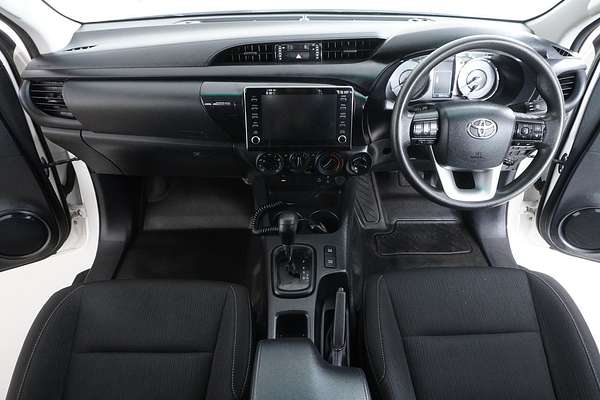 2021 Toyota HILUX SR (4x4) GUN126R FACELIFT 4X4
