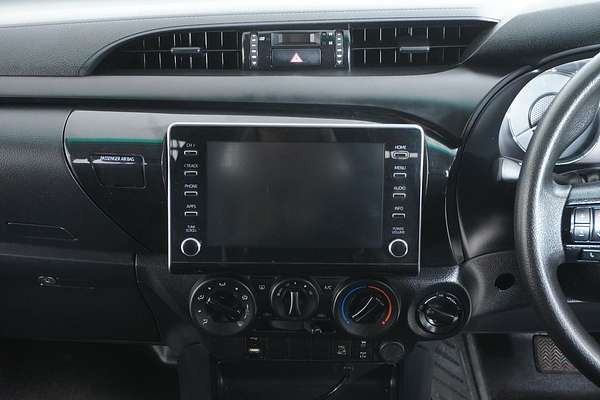 2021 Toyota HILUX SR (4x4) GUN126R FACELIFT 4X4