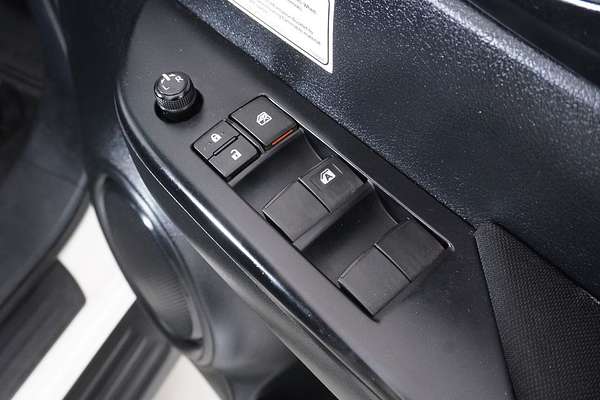 2021 Toyota HILUX SR (4x4) GUN126R FACELIFT 4X4