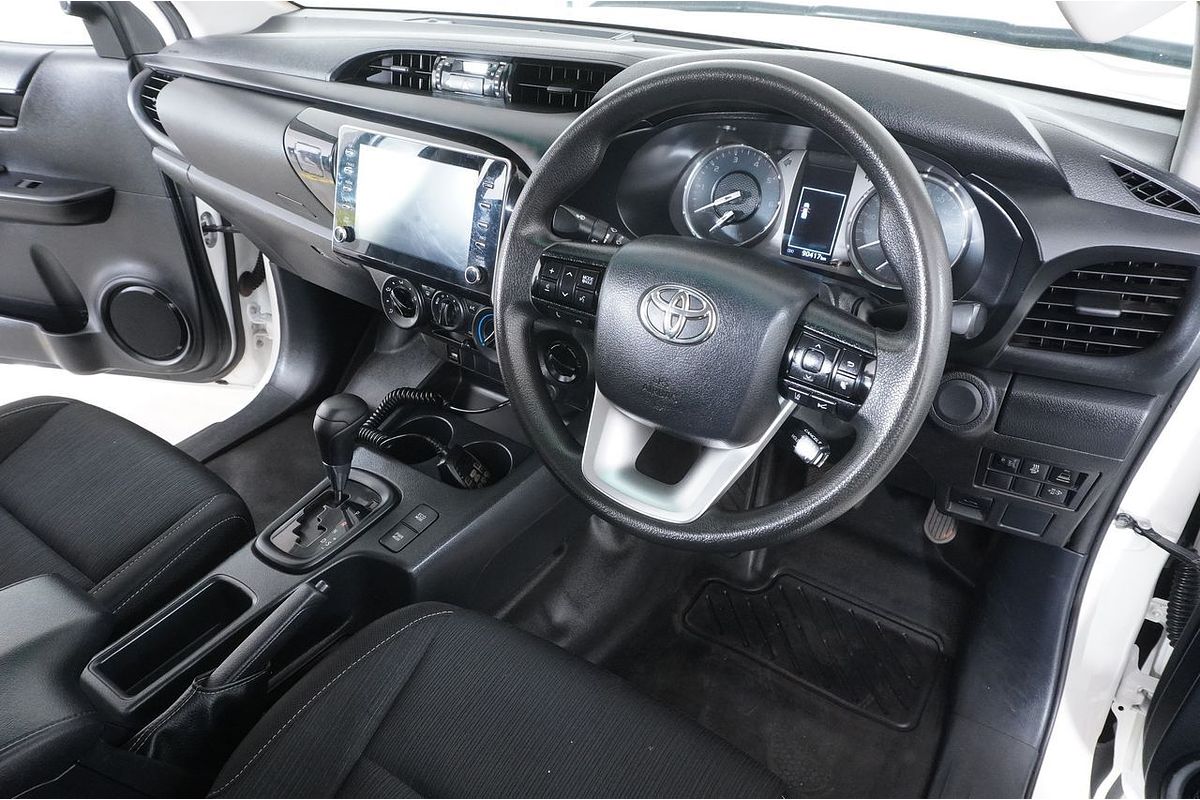 2021 Toyota HILUX SR (4x4) GUN126R FACELIFT 4X4
