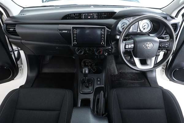 2021 Toyota HILUX SR (4x4) GUN126R FACELIFT 4X4