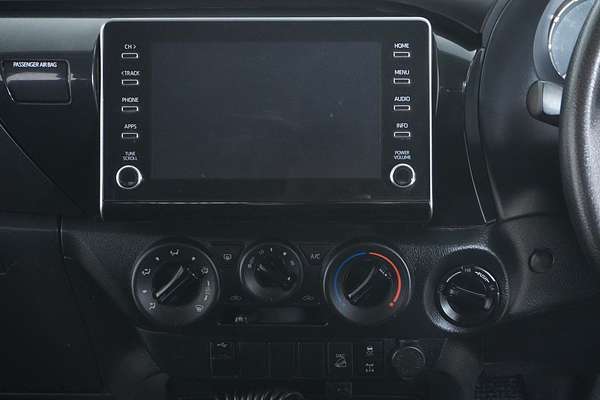 2021 Toyota HILUX SR (4x4) GUN126R FACELIFT 4X4