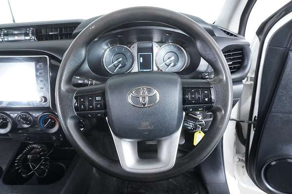 2021 Toyota HILUX SR (4x4) GUN126R FACELIFT 4X4