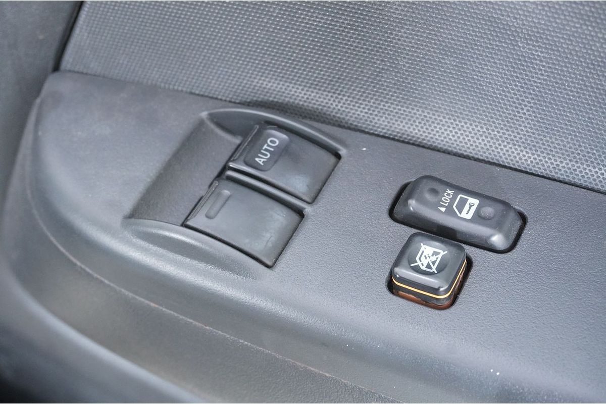 2018 Toyota Hiace Commuter KDH223R MY16