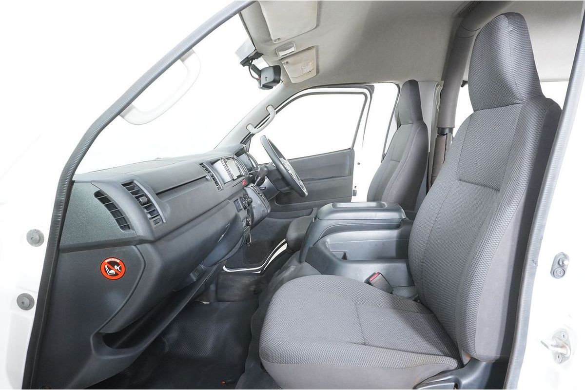 2018 Toyota Hiace Commuter KDH223R MY16