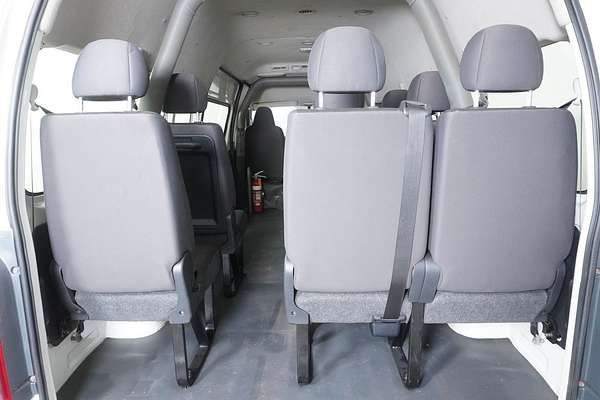 2018 Toyota Hiace Commuter KDH223R MY16