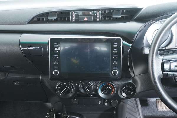 2021 Toyota HILUX SR (4x4) GUN126R FACELIFT 4X4