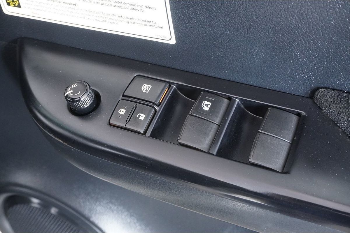 2021 Toyota HILUX SR (4x4) GUN126R FACELIFT 4X4