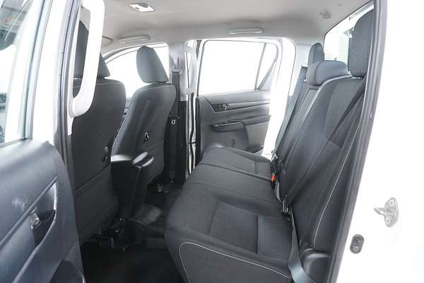 2021 Toyota HILUX SR (4x4) GUN126R FACELIFT 4X4