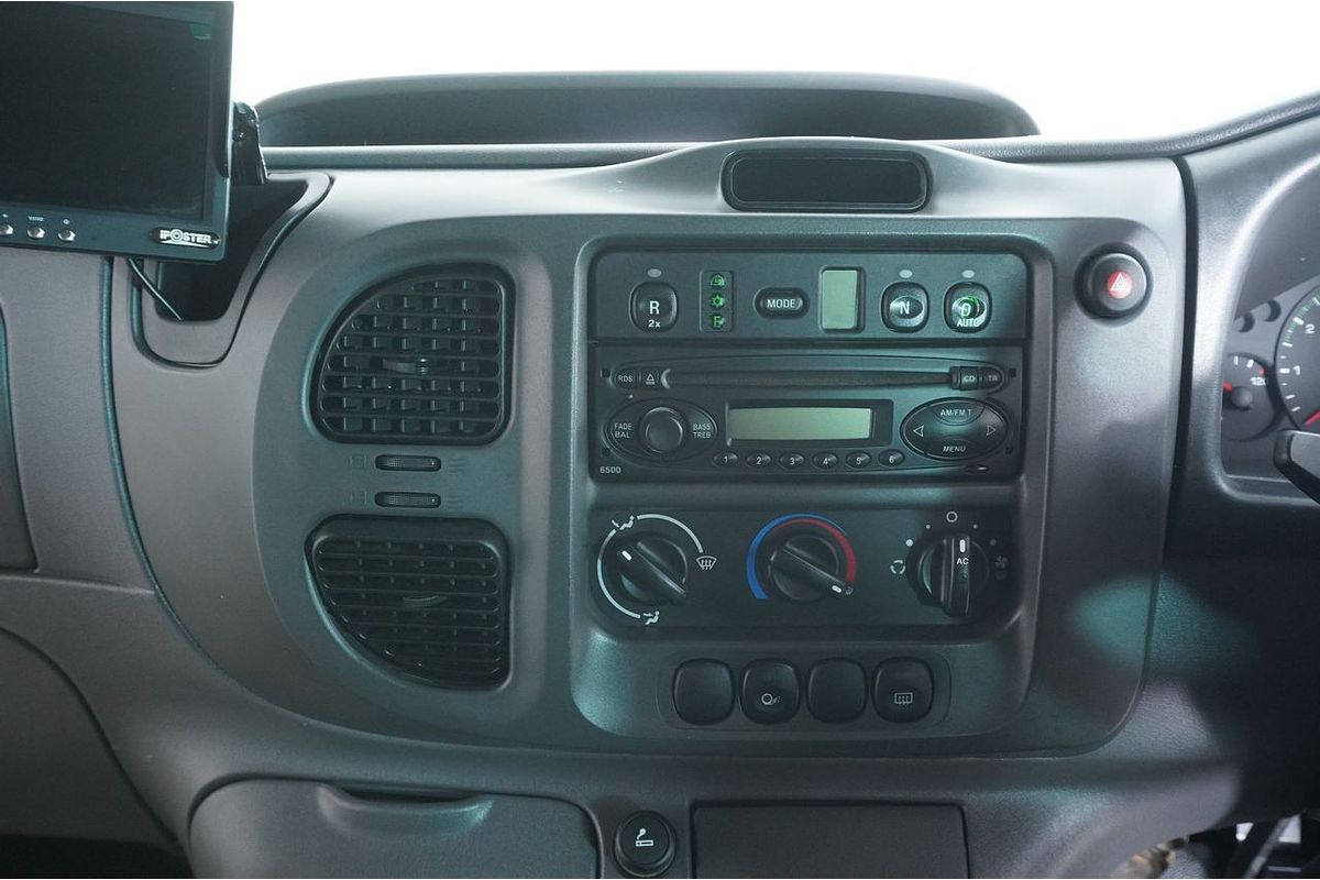 2005 Ford TRANSIT 12 SEAT VJ