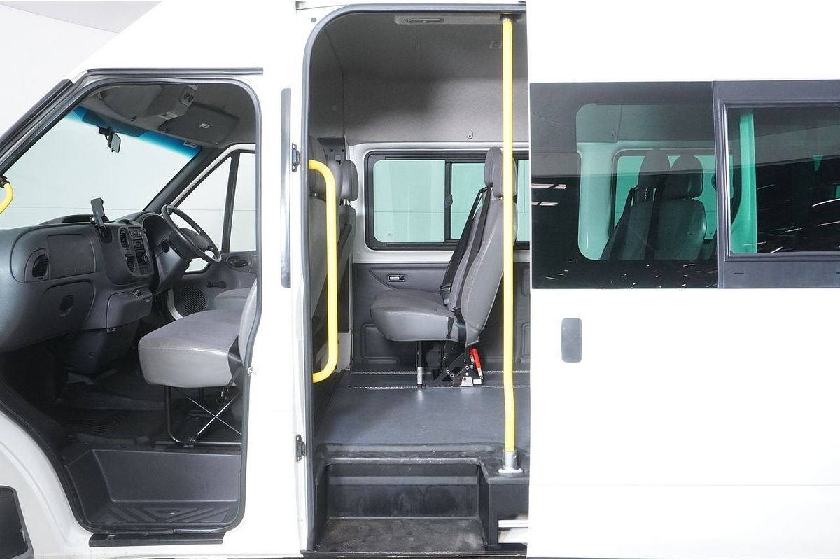 2005 Ford TRANSIT 12 SEAT VJ