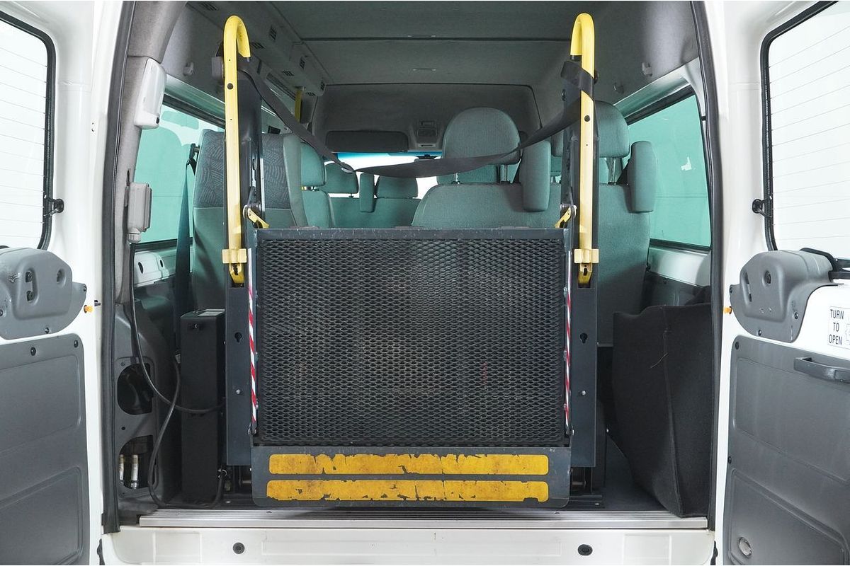 2005 Ford TRANSIT 12 SEAT VJ