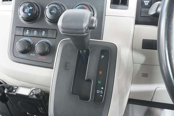 2021 Toyota HIACE SLWB COMMUTER (12 SEATS) GDH322R
