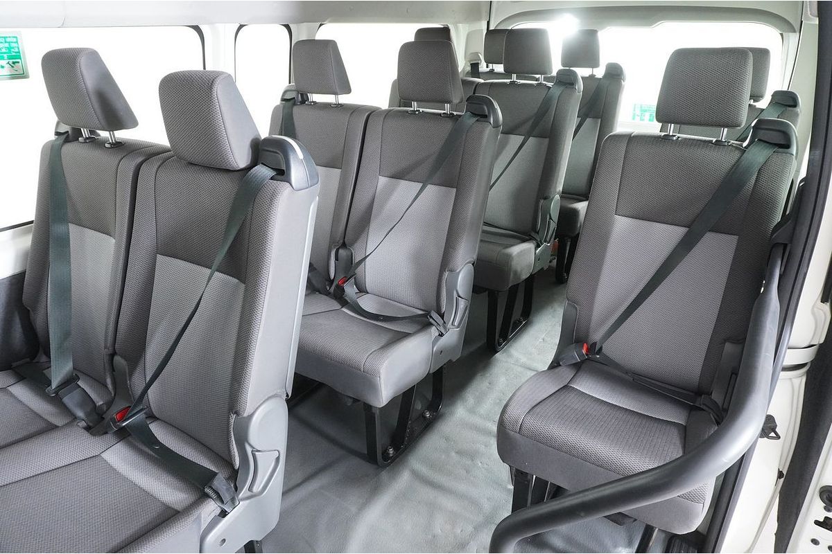 2021 Toyota HIACE SLWB COMMUTER (12 SEATS) GDH322R