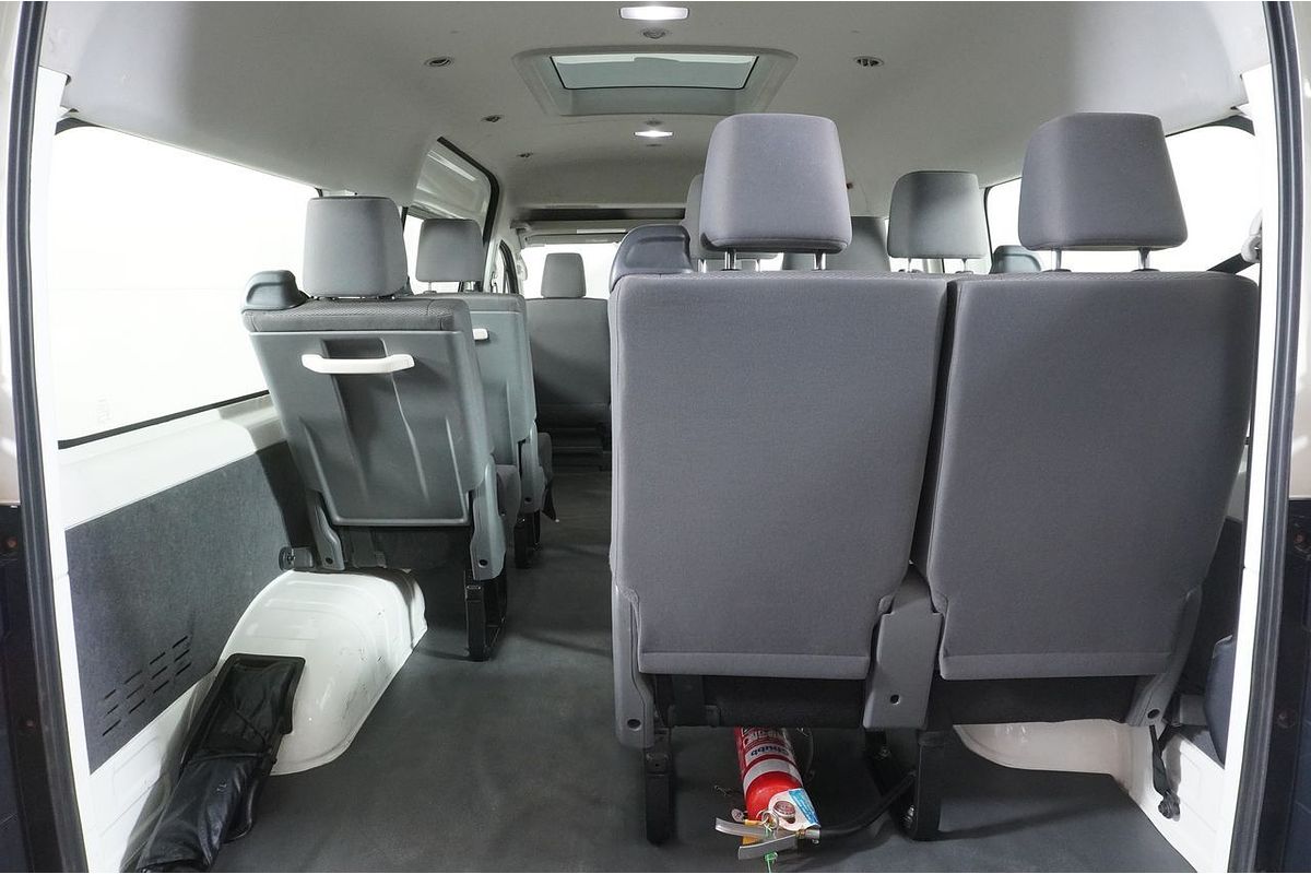 2021 Toyota HIACE SLWB COMMUTER (12 SEATS) GDH322R