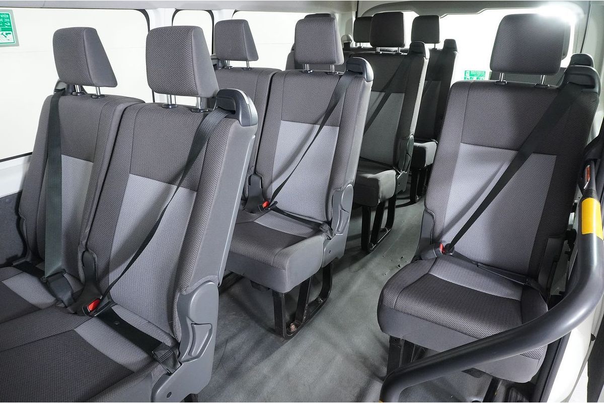 2020 Toyota Hiace COMMUTER (12 SEATS) GDH322R