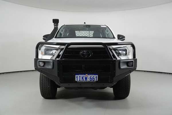 2021 Toyota HILUX SR (4x4) GUN126R FACELIFT 4X4