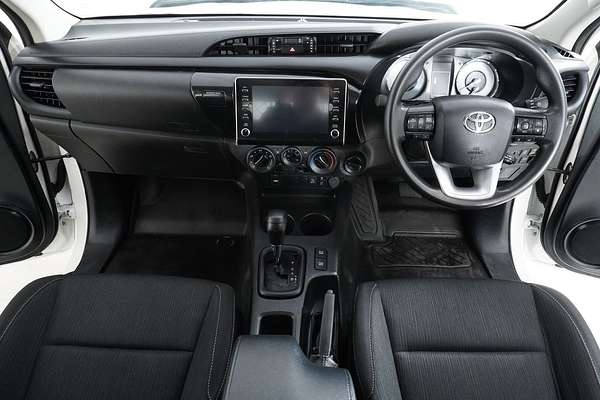 2021 Toyota HILUX SR (4x4) GUN126R FACELIFT 4X4