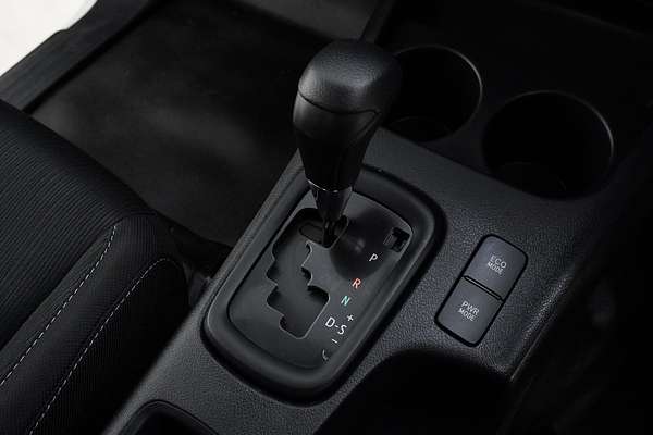 2021 Toyota HILUX SR (4x4) GUN126R FACELIFT 4X4