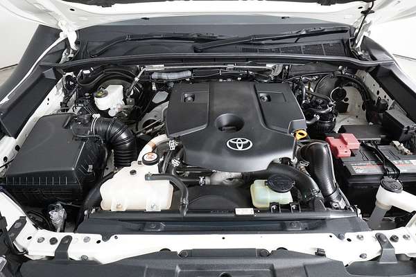 2021 Toyota HILUX SR (4x4) GUN126R FACELIFT 4X4