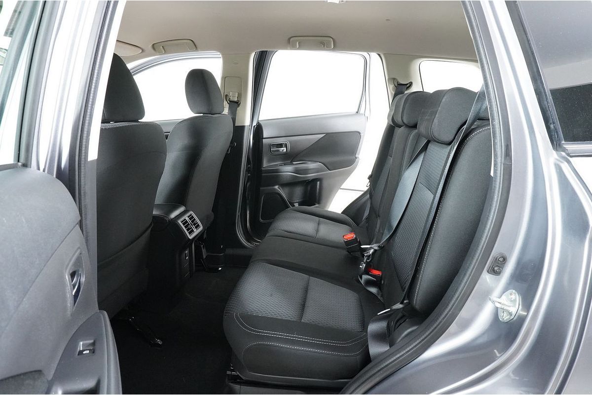 2018 Mitsubishi OUTLANDER LS 7 SEAT (AWD) ZL MY19
