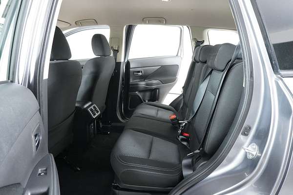 2018 Mitsubishi OUTLANDER LS 7 SEAT (AWD) ZL MY19