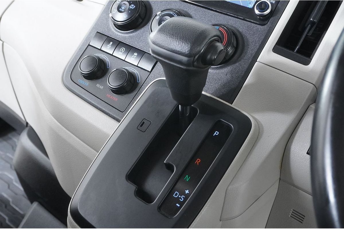 2020 Toyota Hiace COMMUTER (12 SEATS) GDH322R