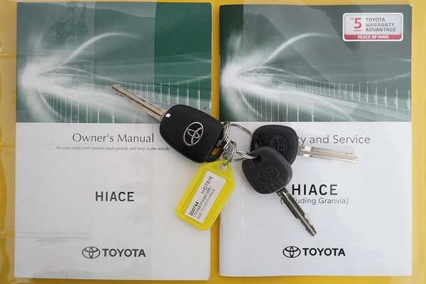 2020 Toyota Hiace COMMUTER (12 SEATS) GDH322R