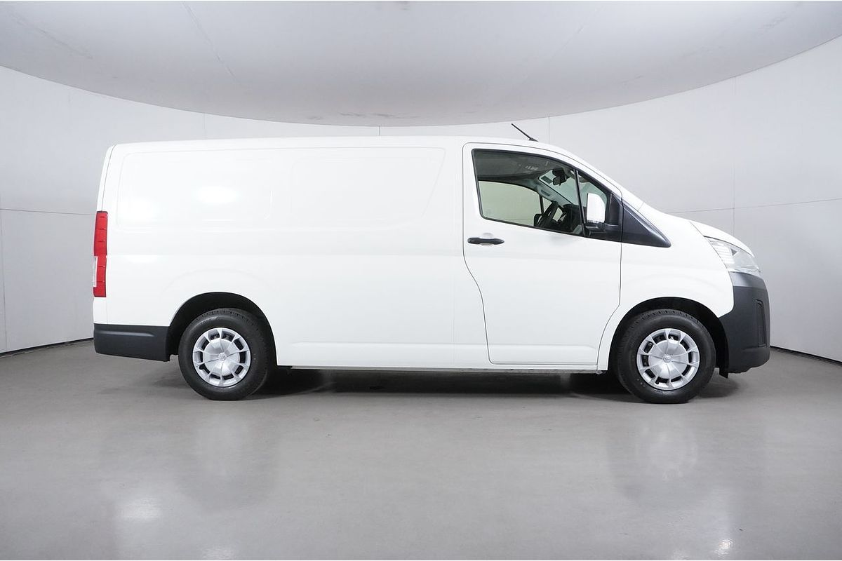 2024 Toyota HIACE LWB GDH300R