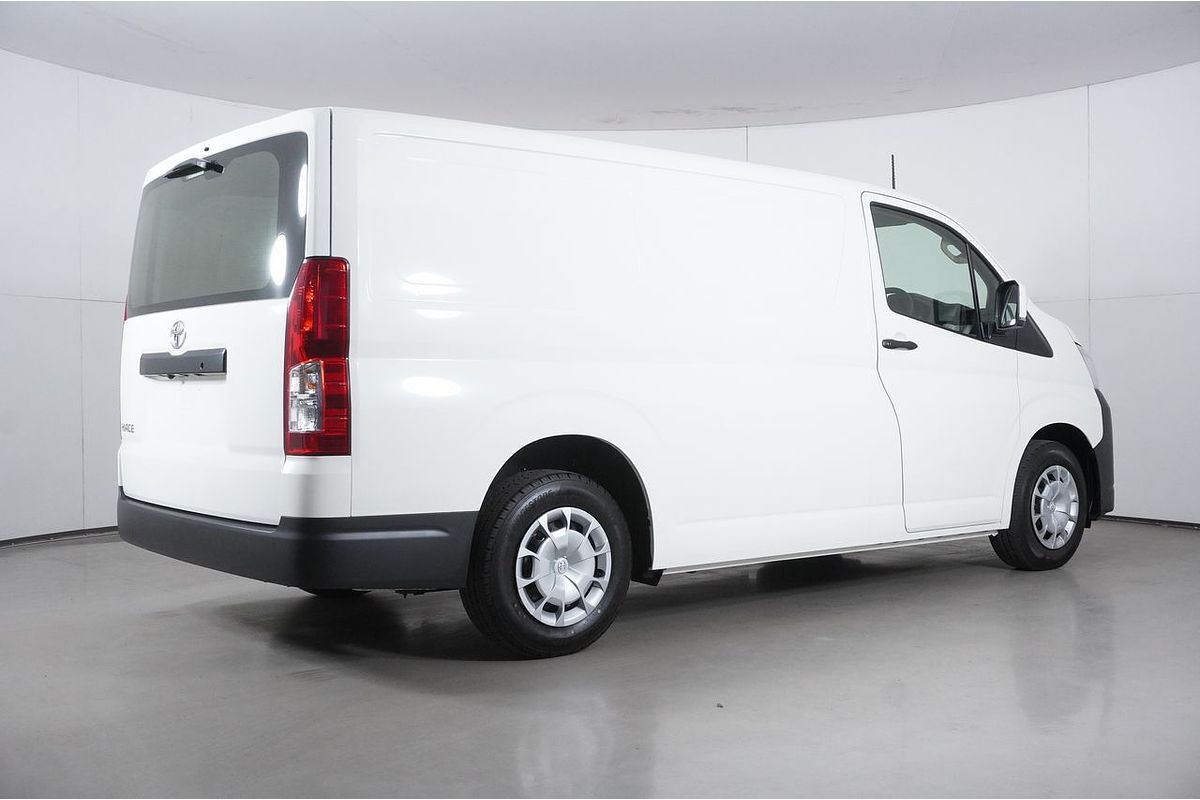 2024 Toyota HIACE LWB GDH300R