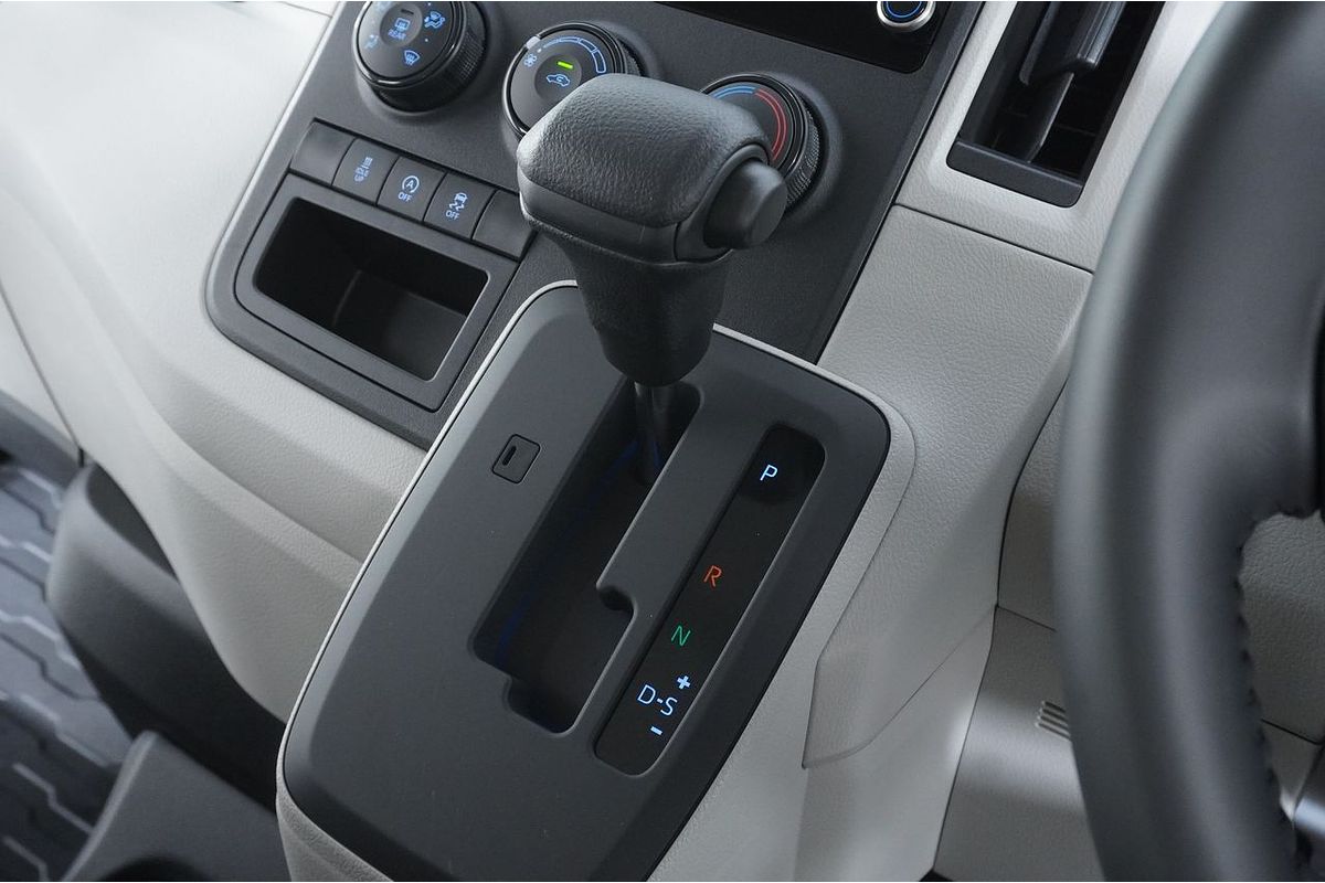 2024 Toyota Hiace GDH300R