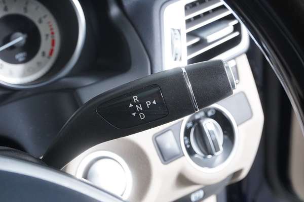 2014 Mercedes-Benz E400  207 MY14