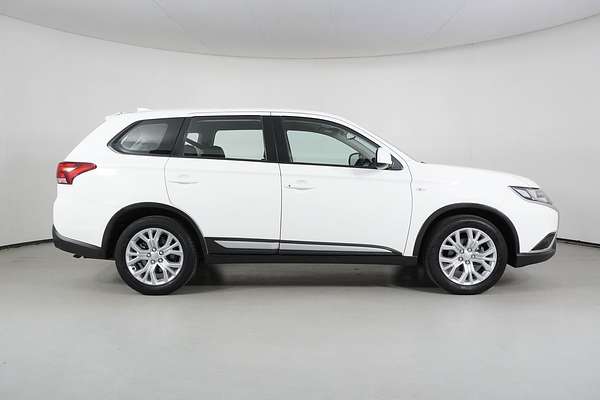 2021 Mitsubishi OUTLANDER ES 7 SEAT (2WD) ZL MY21