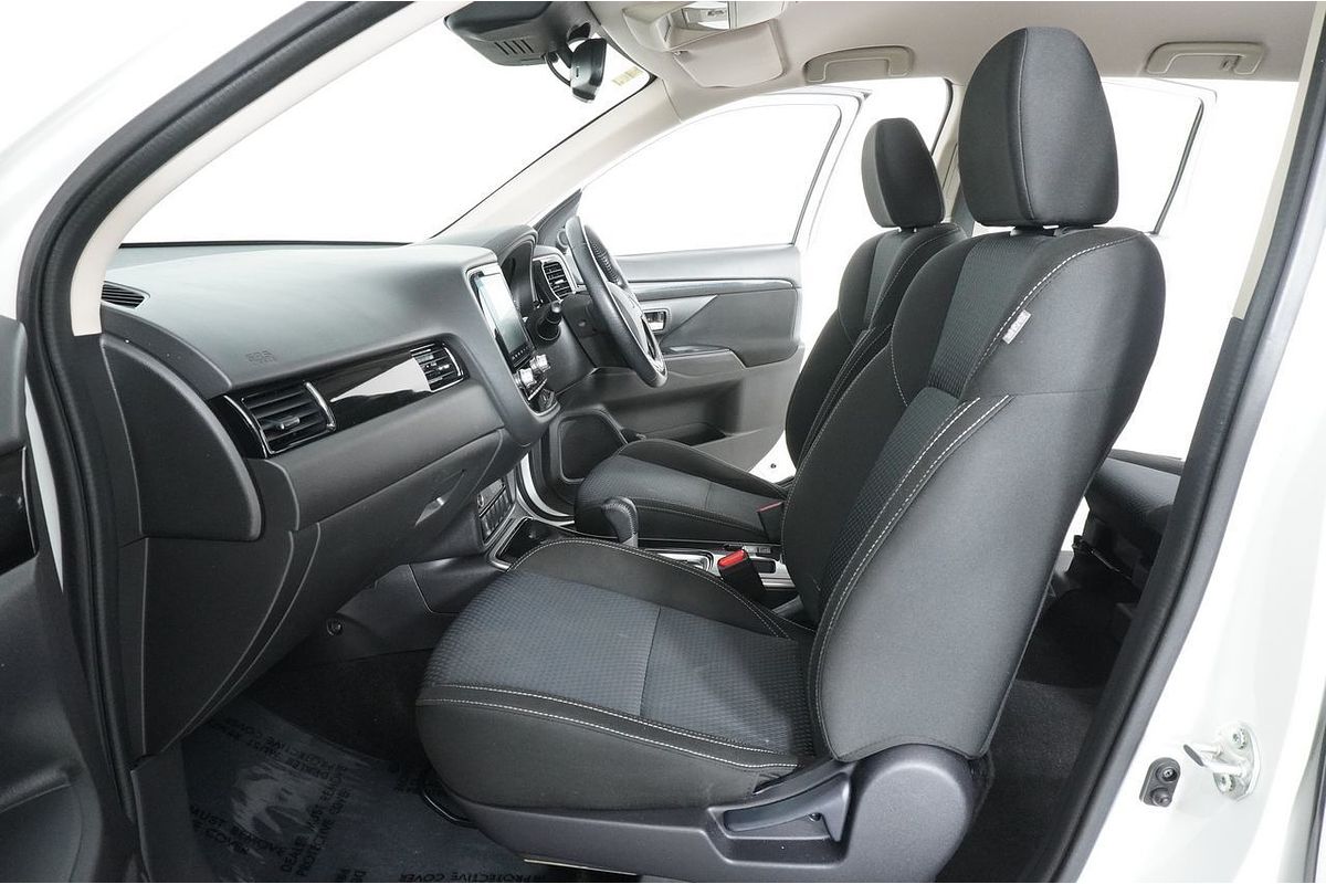 2021 Mitsubishi OUTLANDER ES 7 SEAT (2WD) ZL MY21