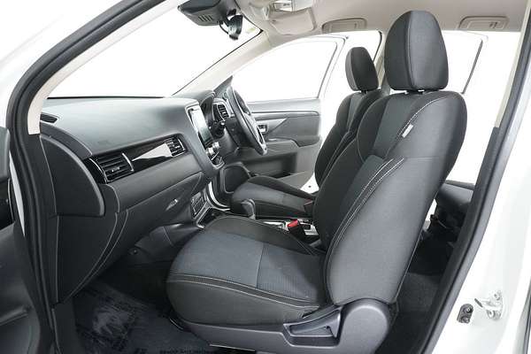 2021 Mitsubishi OUTLANDER ES 7 SEAT (2WD) ZL MY21