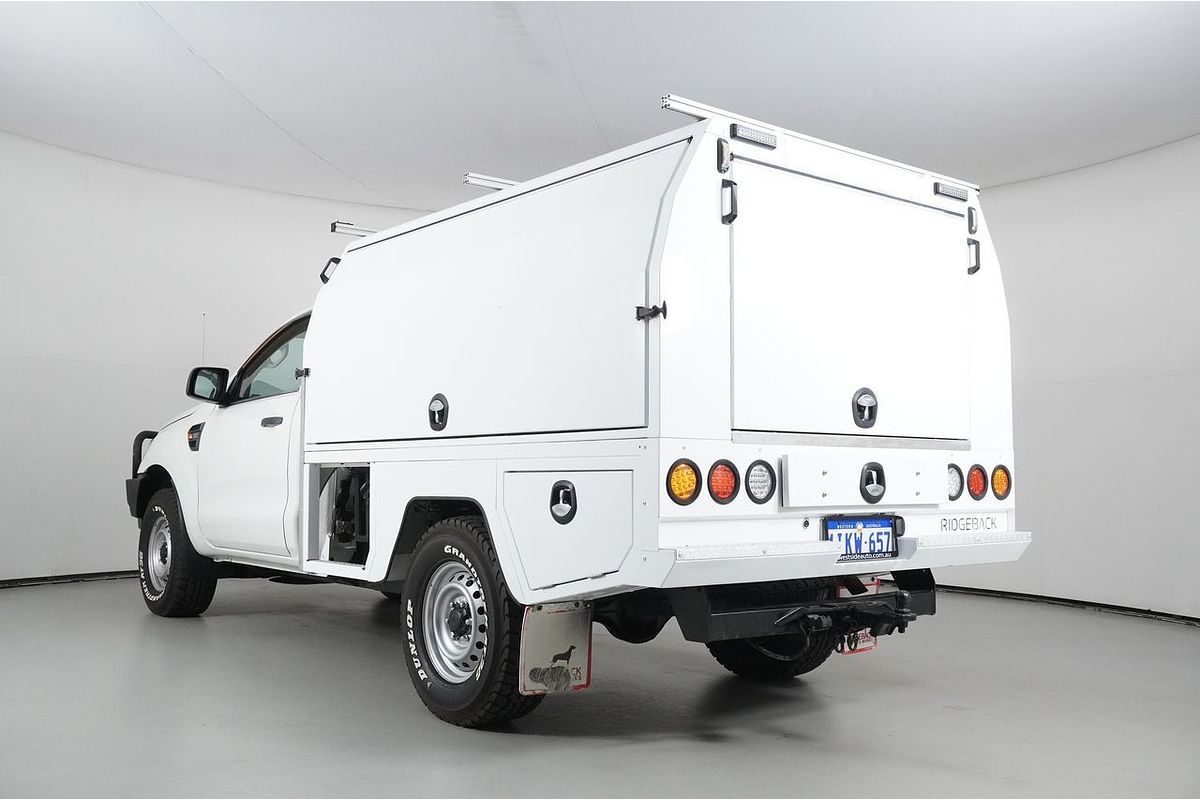 Vehicle photo 5