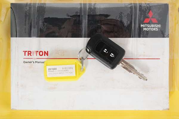 2021 Mitsubishi TRITON GLX (4x4) MR MY21 4X4