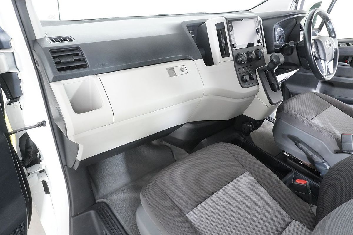 2020 Toyota Hiace COMMUTER (12 SEATS) GDH322R