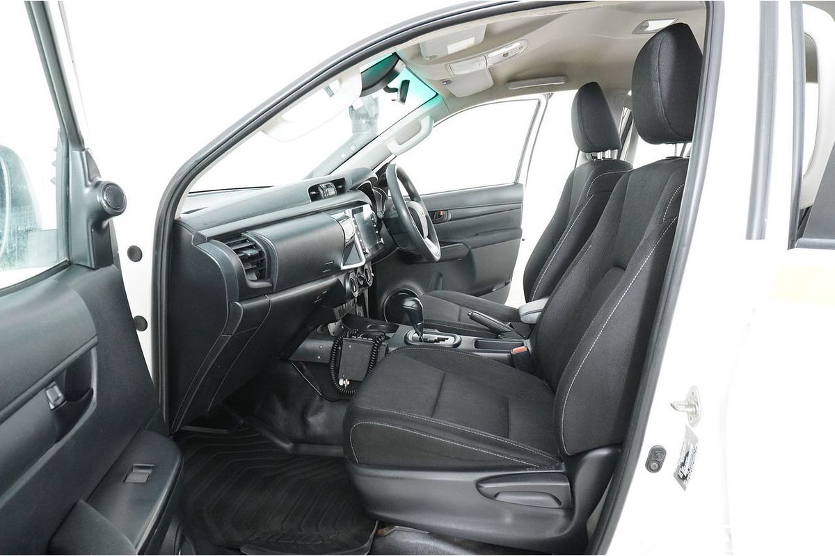 2021 Toyota HILUX SR (4x4) GUN126R 4X4
