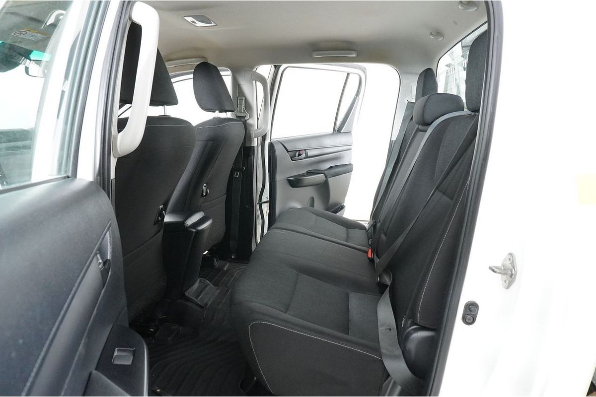 2021 Toyota HILUX SR (4x4) GUN126R 4X4