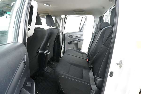 2021 Toyota HILUX SR (4x4) GUN126R 4X4