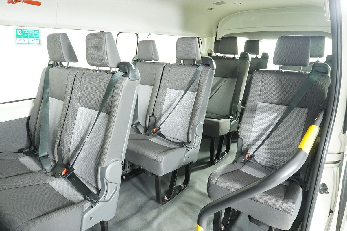 2021 Toyota HIACE SLWB COMMUTER (12 SEATS) GDH322R