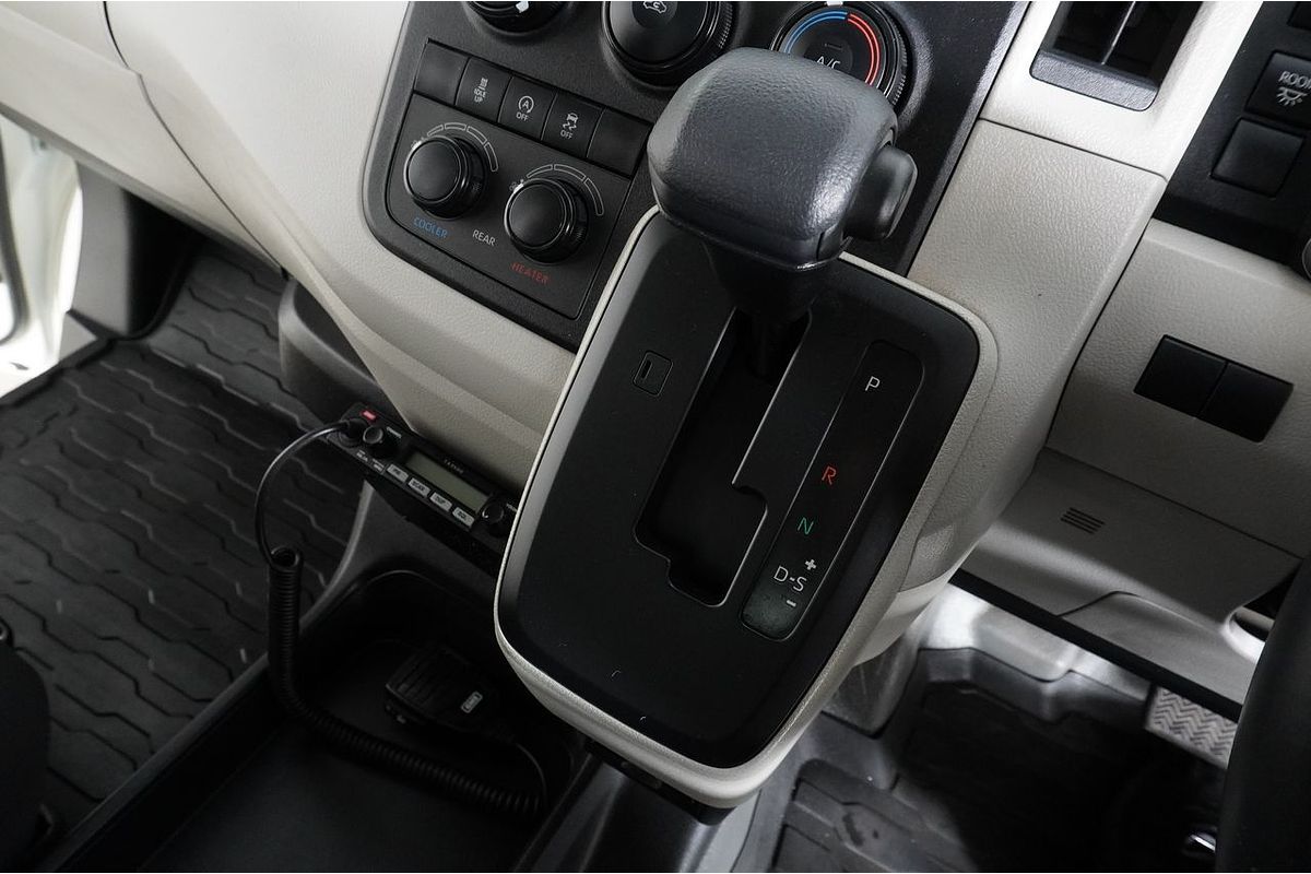 2020 Toyota HIACE COMMUTER (12 SEATS) GDH322R
