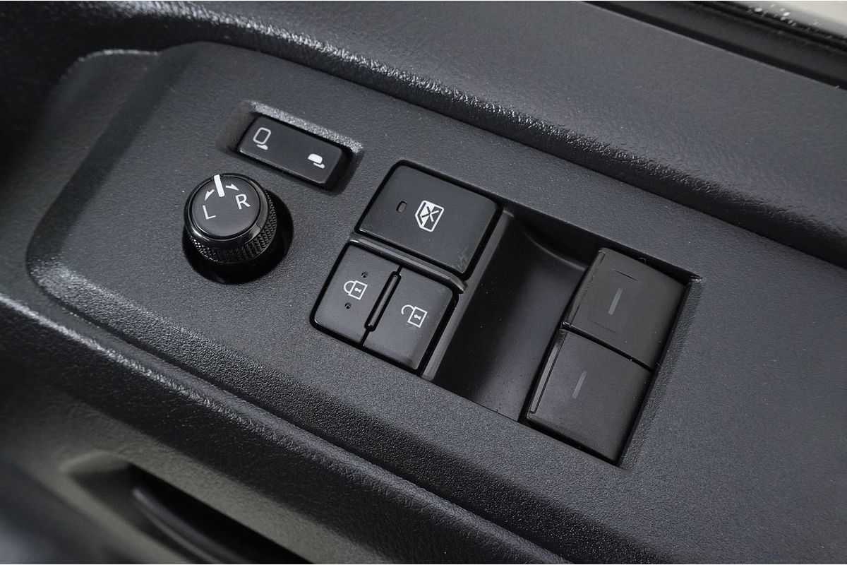 2020 Toyota HIACE COMMUTER (12 SEATS) GDH322R