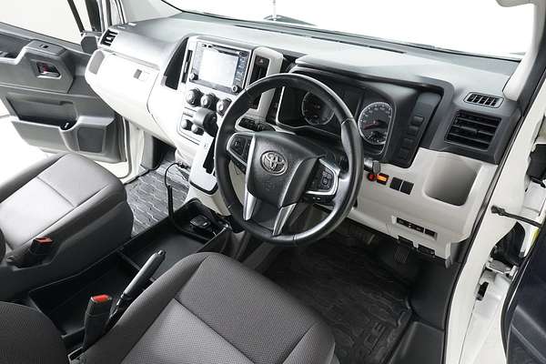2020 Toyota HIACE COMMUTER (12 SEATS) GDH322R